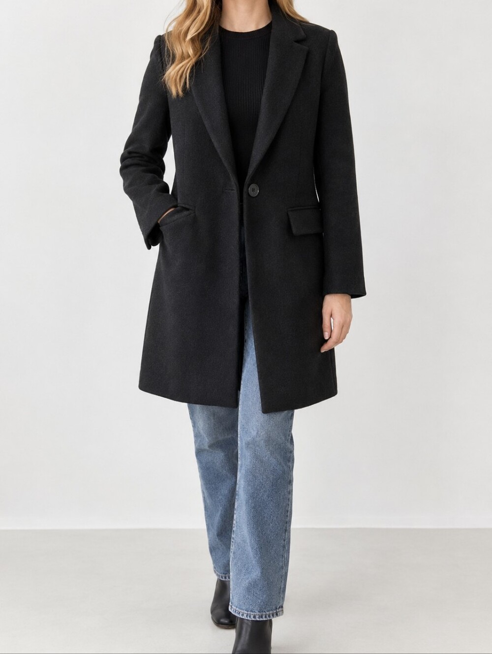 Zara Women’s Black Tailored Long Coat – Size M